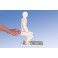 Figura humana de demostración para levantar objetos correctamente